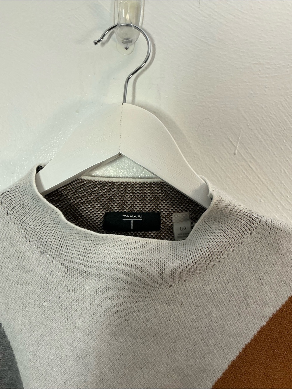 Tahari Colorblock Poncho Sweater - Gray, Brown, Black, Cream Size Large - Picture 2 of 6